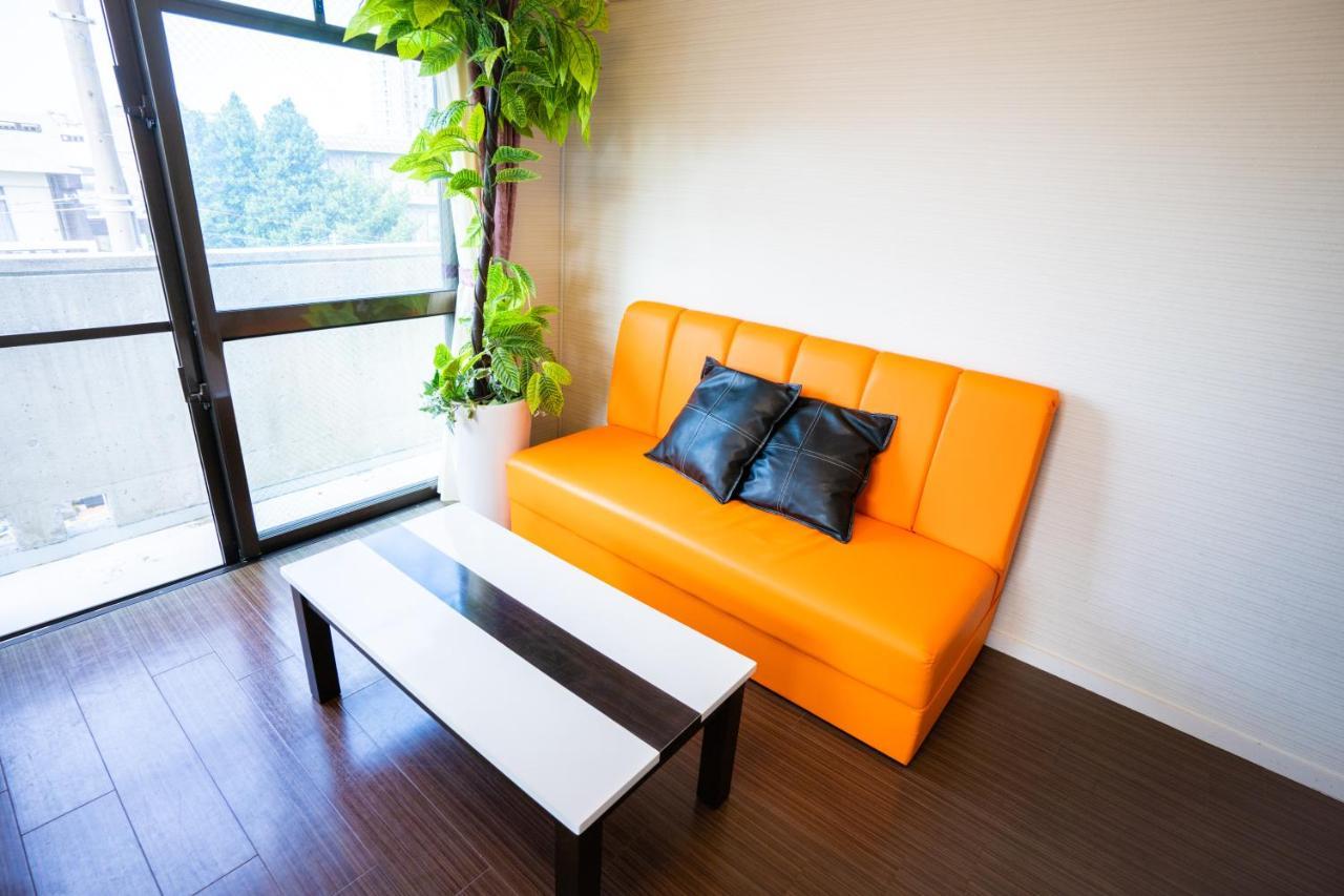 スマイルハイツ Apartamento Naha Exterior foto