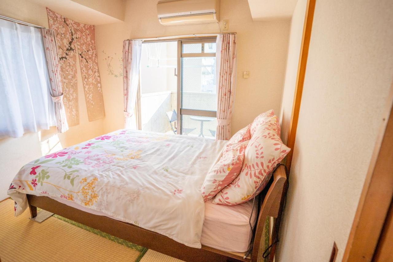 スマイルハイツ Apartamento Naha Exterior foto
