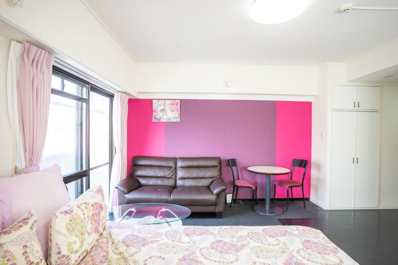 スマイルハイツ Apartamento Naha Exterior foto