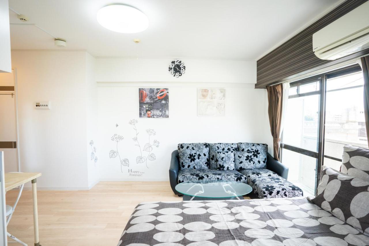 スマイルハイツ Apartamento Naha Exterior foto