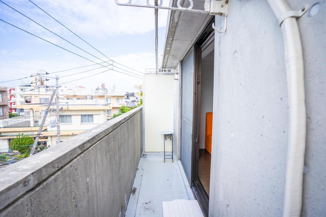 スマイルハイツ Apartamento Naha Exterior foto