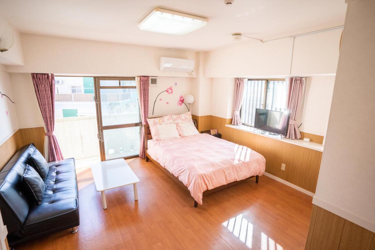 スマイルハイツ Apartamento Naha Exterior foto