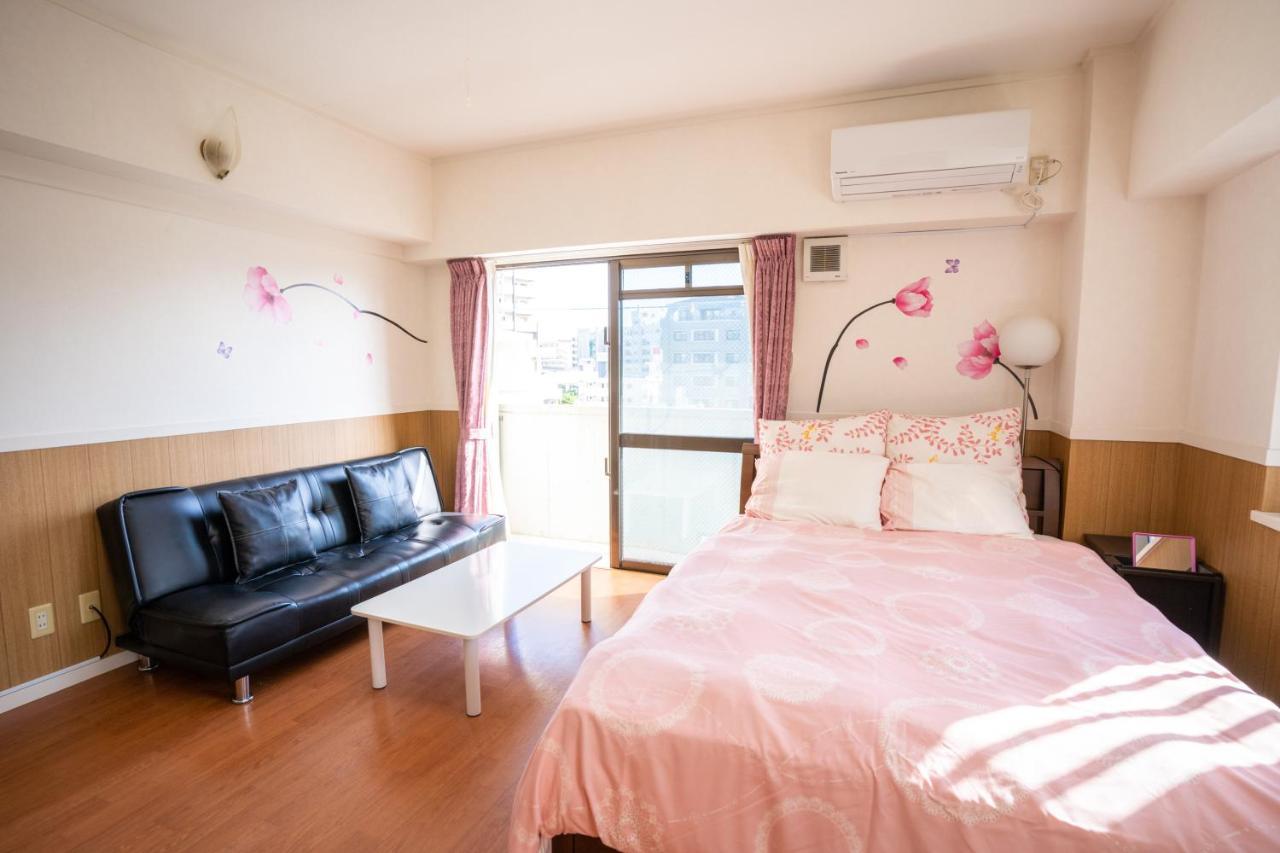 スマイルハイツ Apartamento Naha Exterior foto