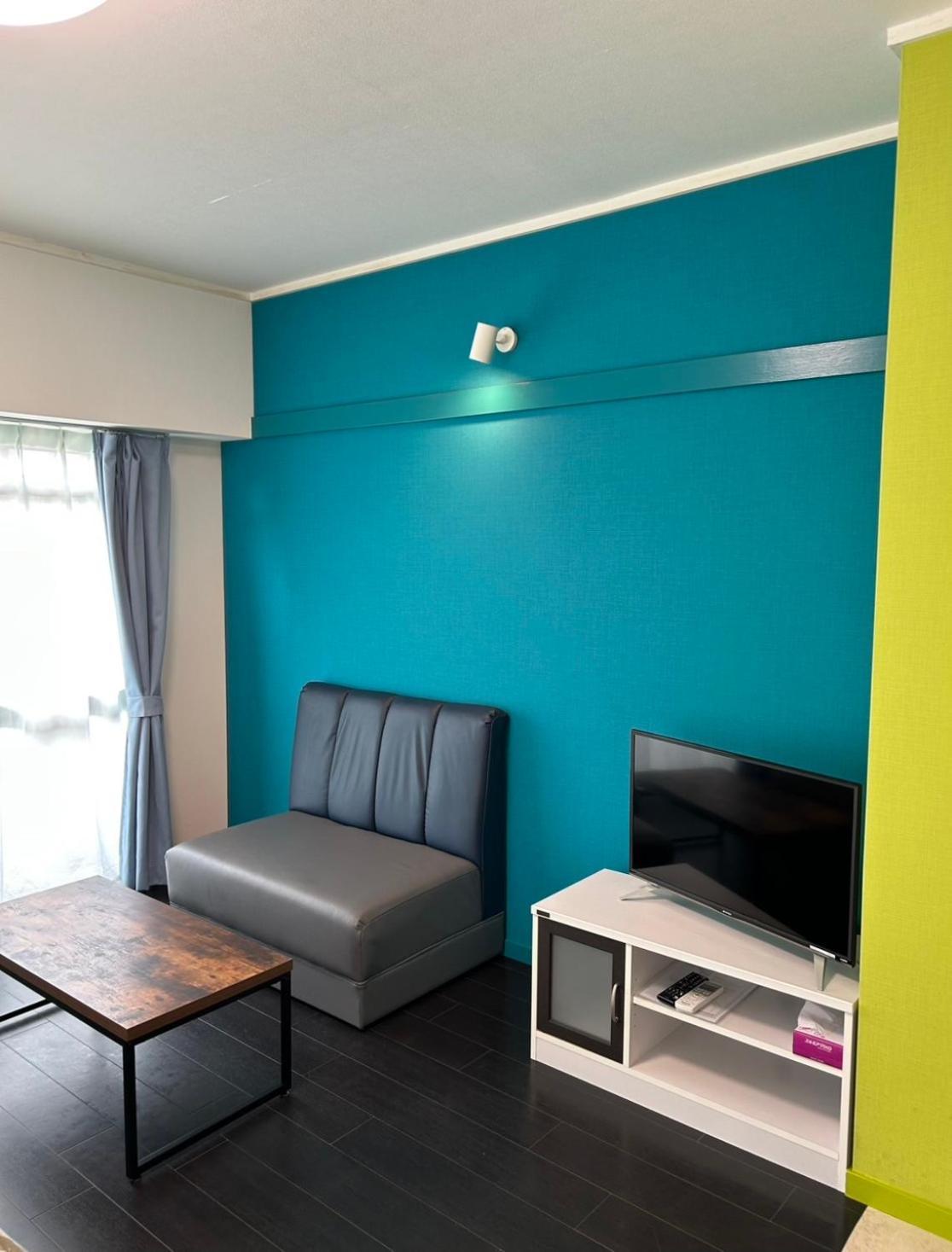 スマイルハイツ Apartamento Naha Exterior foto